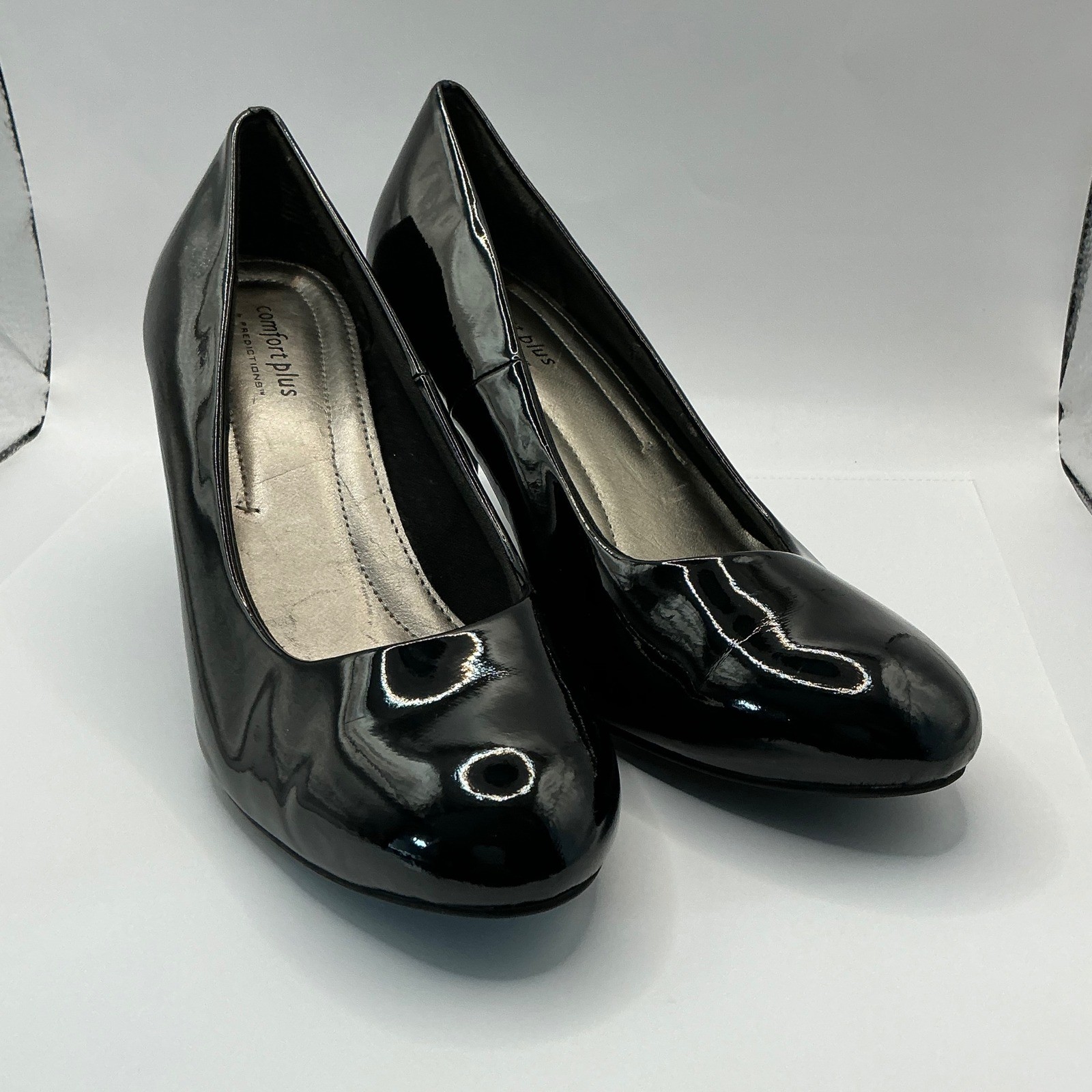 Comfort Plus by Predictions Black Patent Pumps Round Toe Heels Womens 8.5