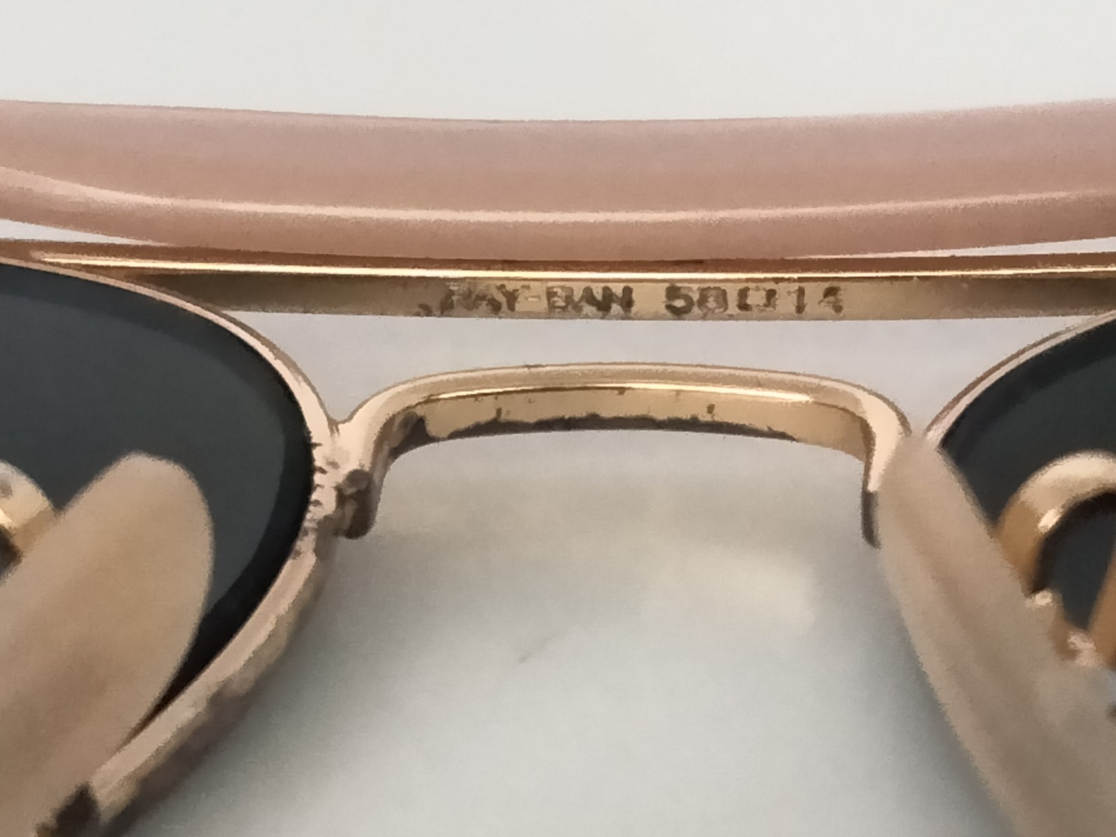 Ray Ban Aviator sunglasses 58 14 *Frames Show Wear Also some Lens Scratches