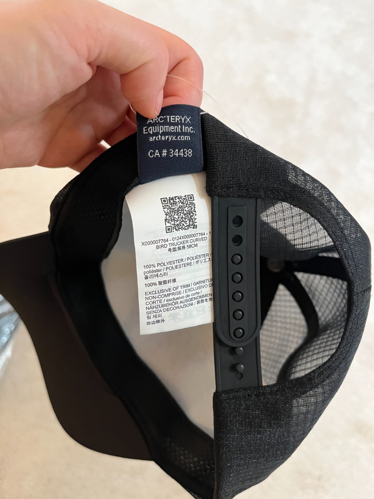 NEW NWT Arc’teryx Bird Trucker Curved Brim Hat Black One Size Adjustable