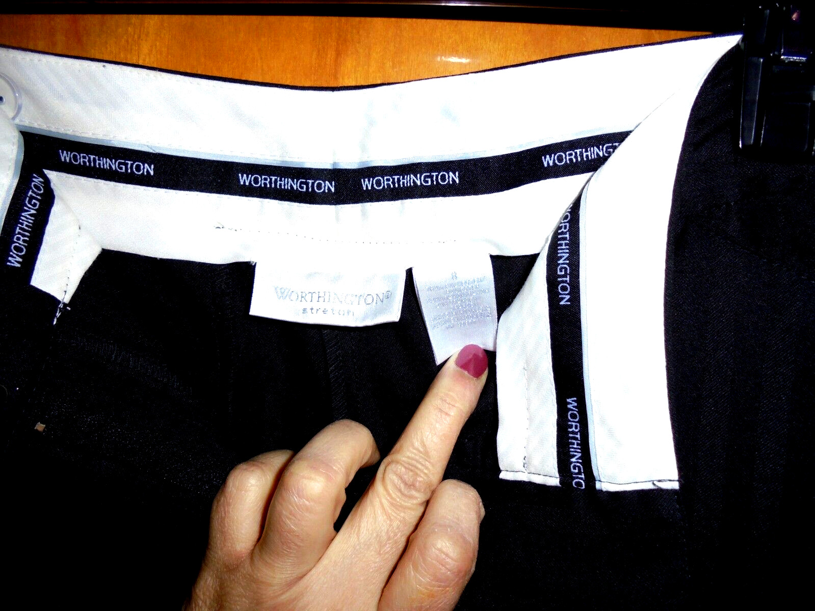 Worthington Women’s Stretch Slight Bootcut Dress Pants Size 8 Black striped New