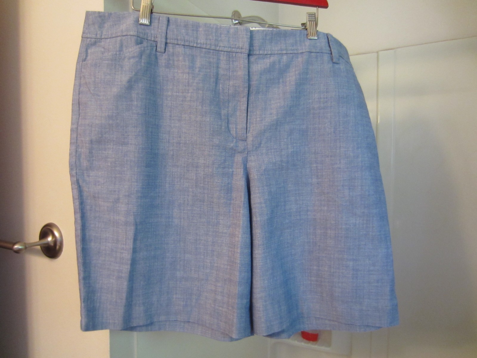 NWT women’s perfect short Talbots Size 18 light blue 9 in. inseam
