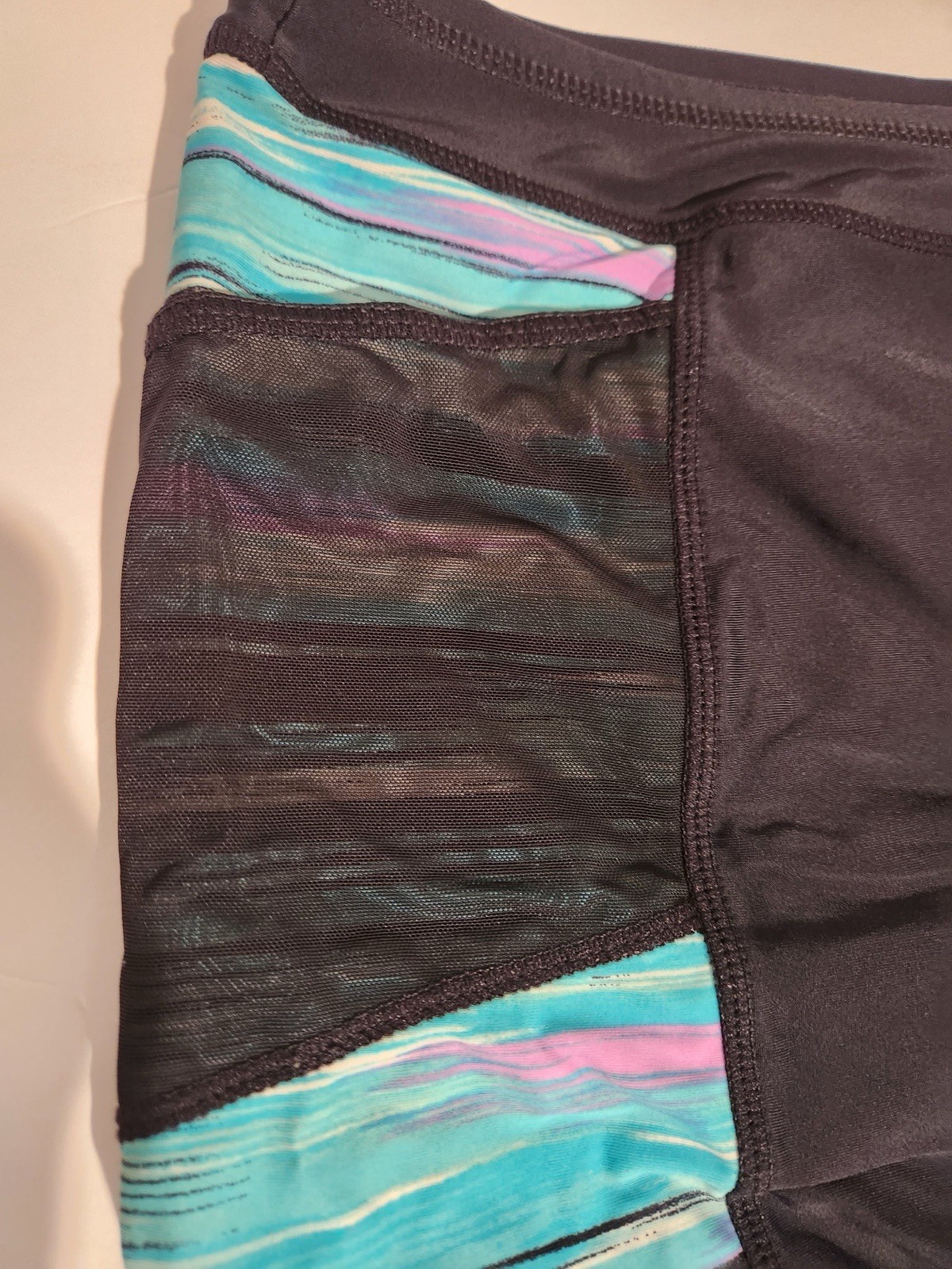 Free Country Women’s Black Striped Athletic Shorts Mesh Polyester Stretch XL