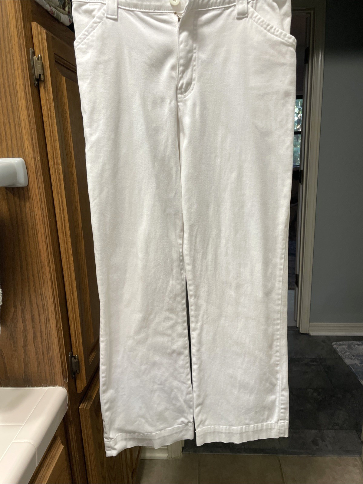 LEE At The Waist Jeans Women’s Size 10P White Comfort waist -flared at hem