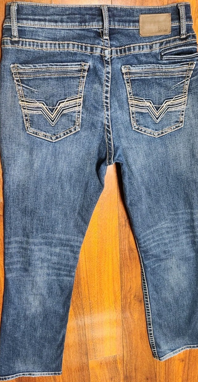 BKE Jake Bootleg Jeans Men’s Size 34×32 Cell Phone Pocket Buckle Denim Pants