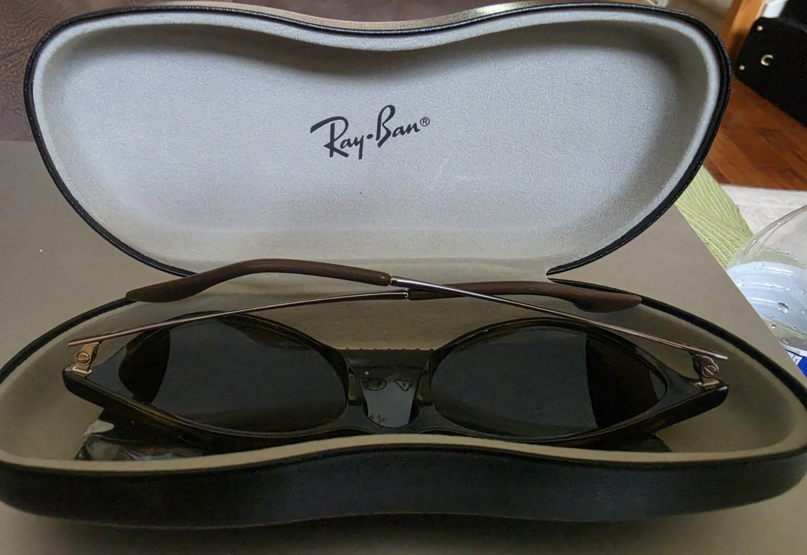 Ray-Ban Women’s Round Tortoise Shell Sunglasses Brown Gradient Lenses Polarized
