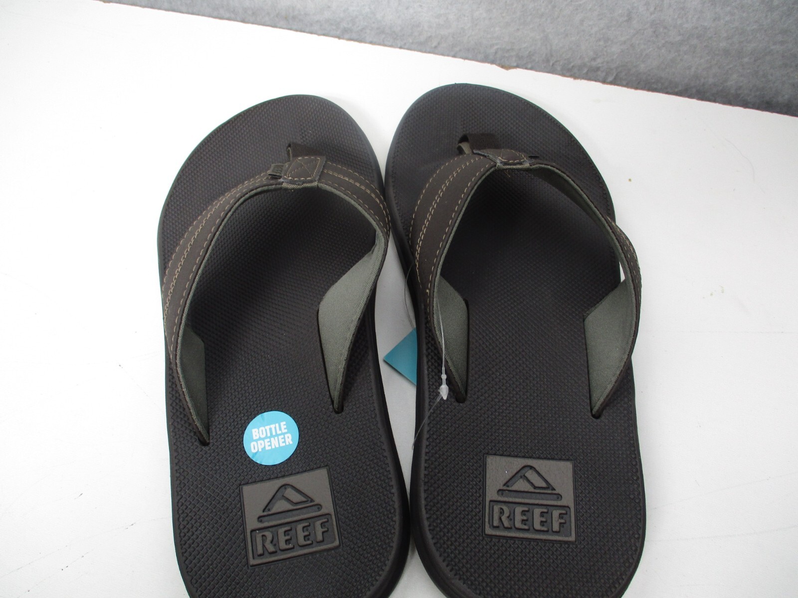 Reef Element TQT Sandals Brown Thong Flip Flop Bottle Opener Mens Sz 8