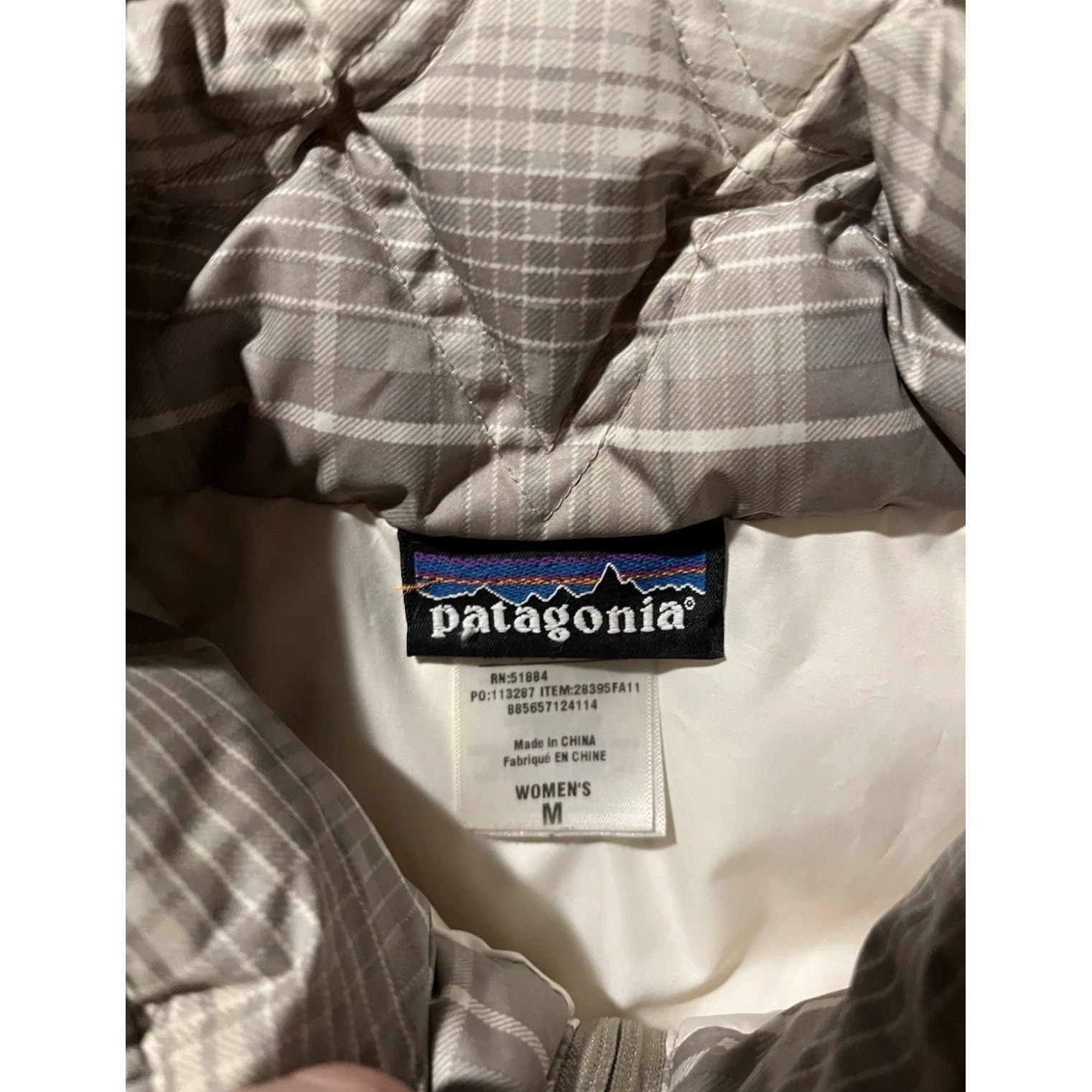 Patagonia Down With It Vest Womens Medium Gray White Plaid Puffer Zip