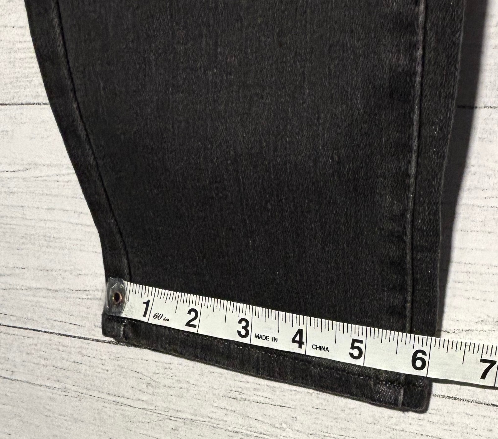 Levis Jeans Women 16 Short 33Wx30L Black Bloom 311 Shaping Skinny Mid Slimming