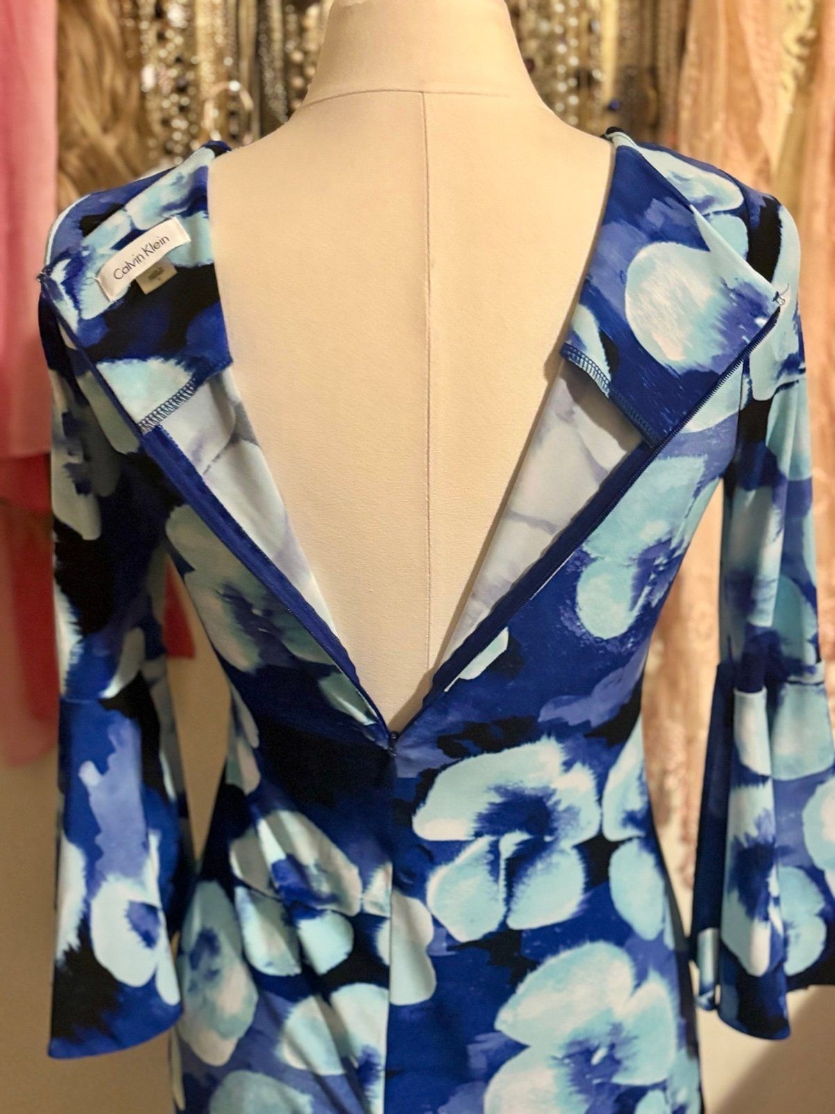 Calvin Klein Blue Watercolor Floral Bell Sleeve Sheath Dress – Size 2