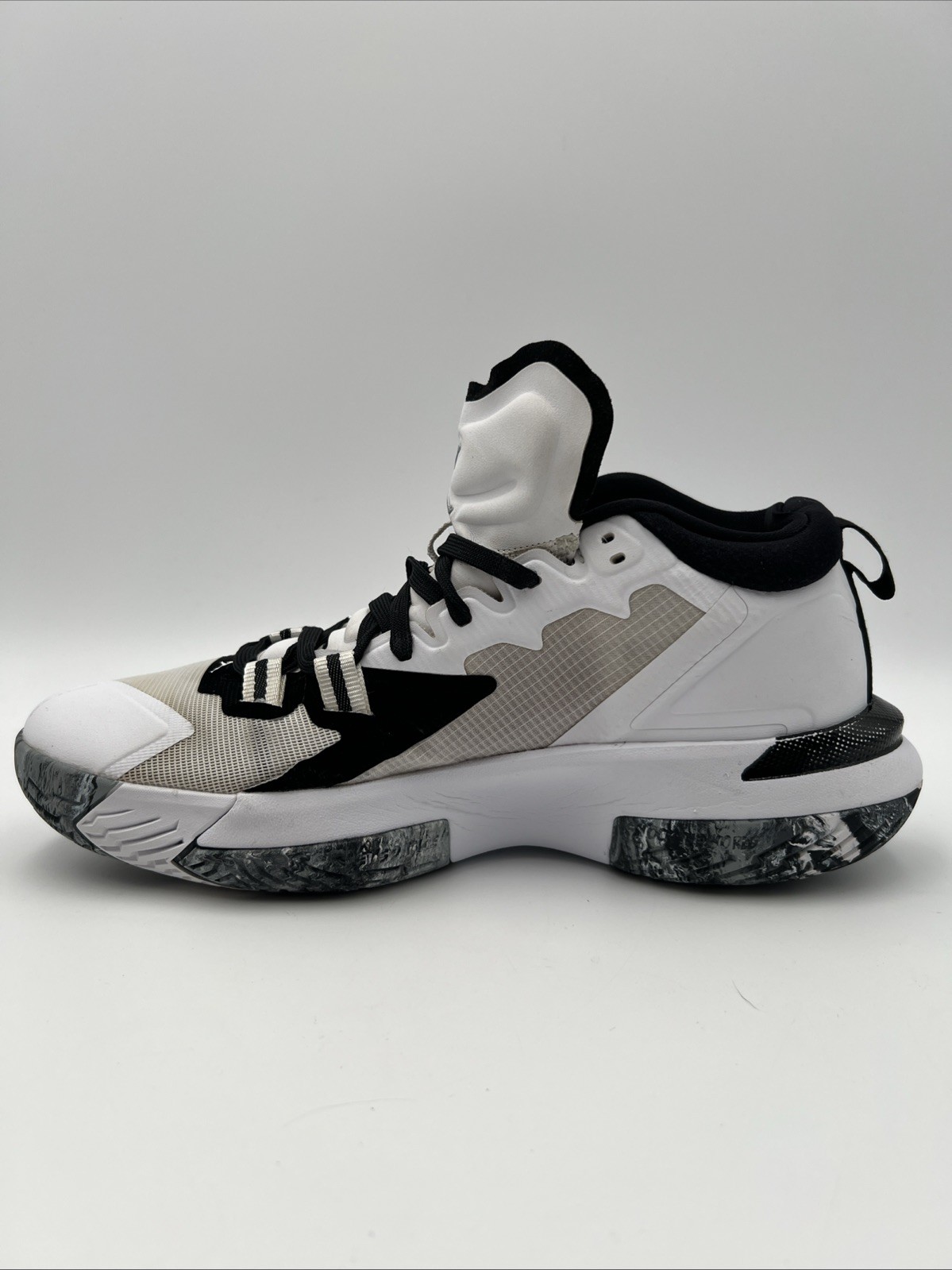 Nike Jordan Zion 1 TB White Black Basketball Sneakers Men’s 8.5 GUC DC4208-100