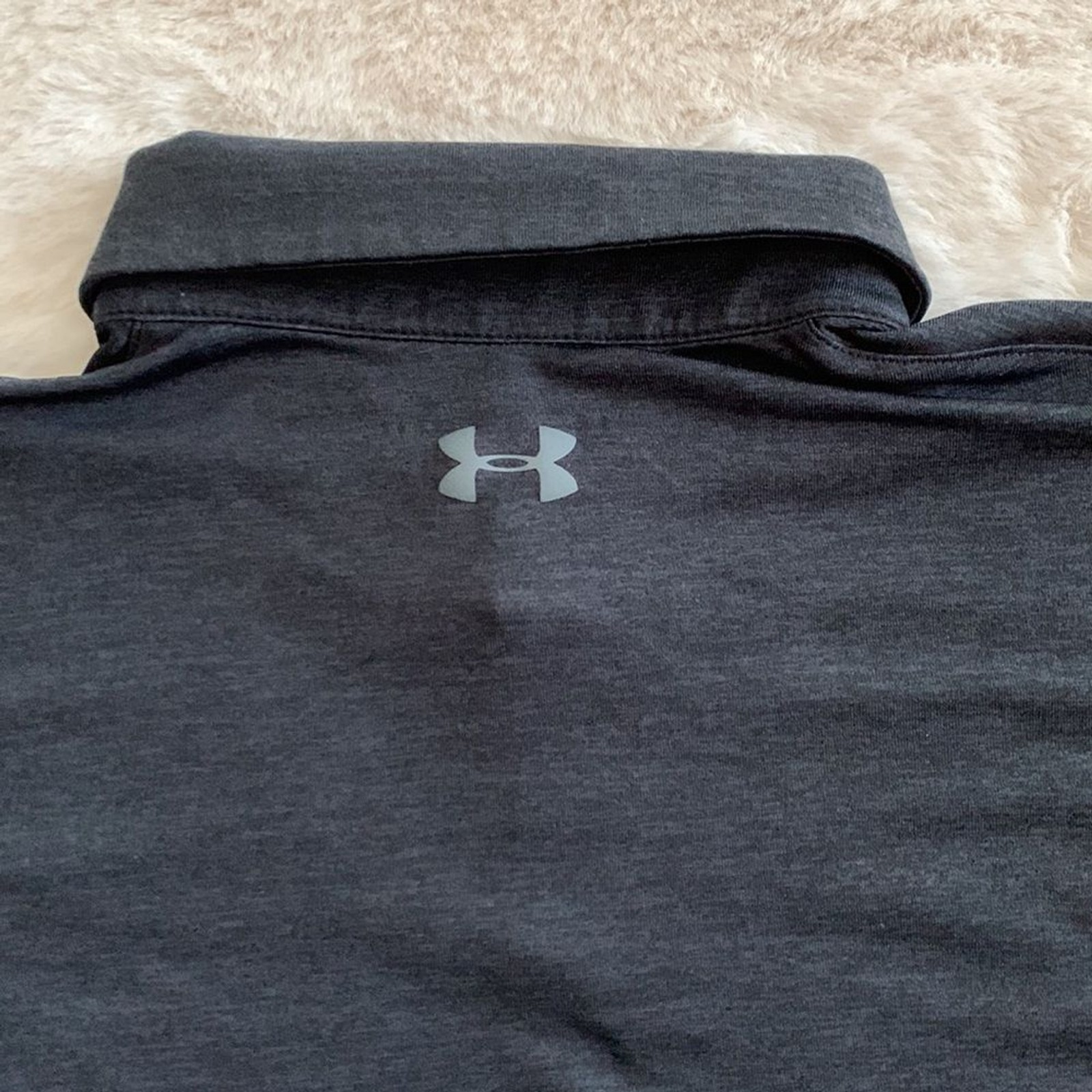 Under Armour Mens Large dark gray playoff polo