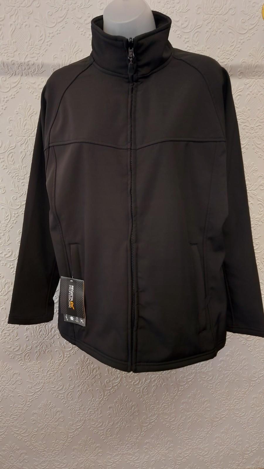 Regatta Professional Ladies Jacket Size 18 – 20 2XL Black White New With Tags