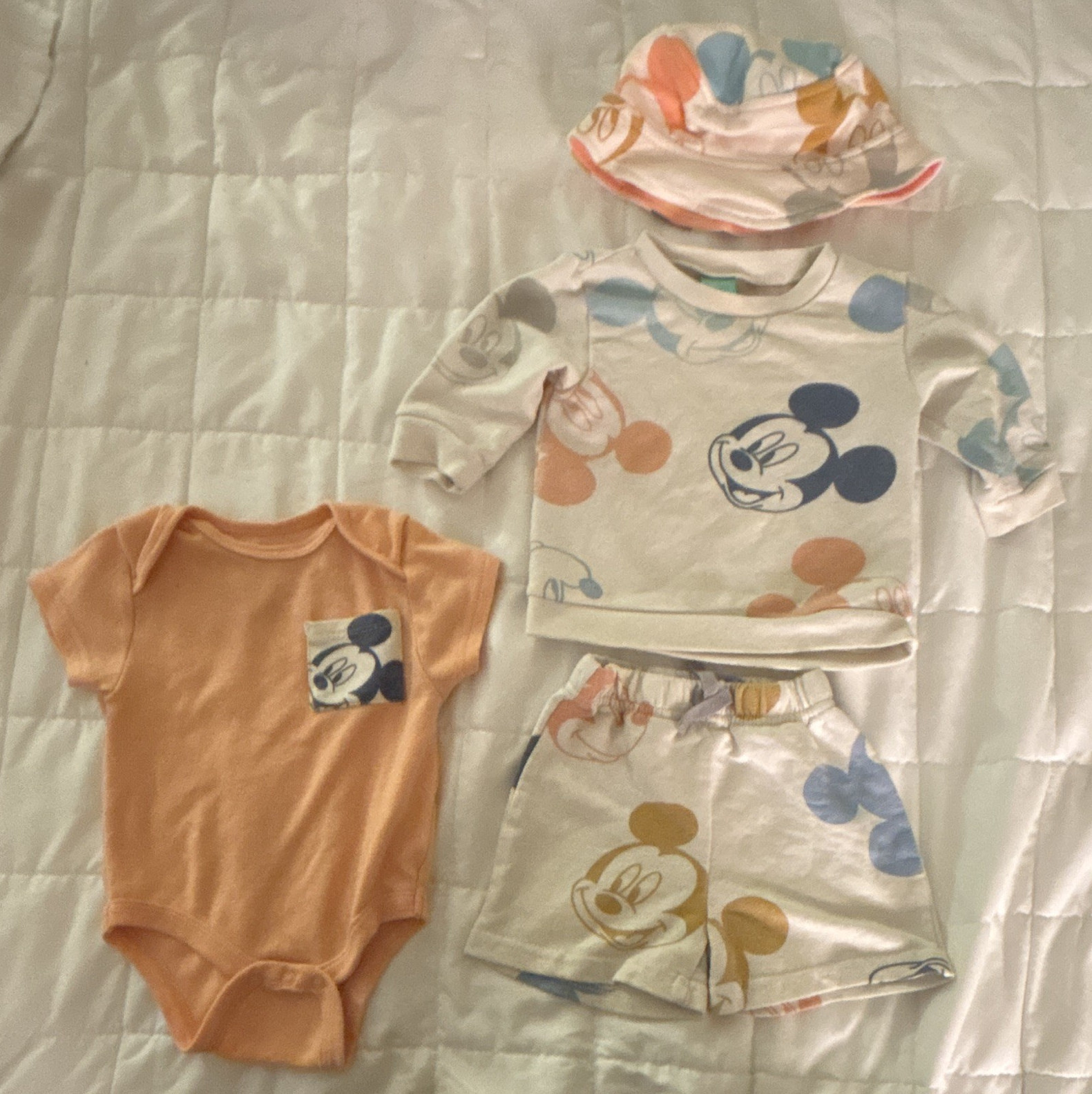 Disney Baby Mickey Mouse 4-Piece Outfit Set Bodysuit Shorts Hat 6-9 Months