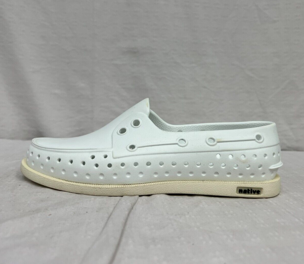 Native Adults Howard Slip On Sneaker/Water Shoe Shell White M6/W8 New *DISPLAY*