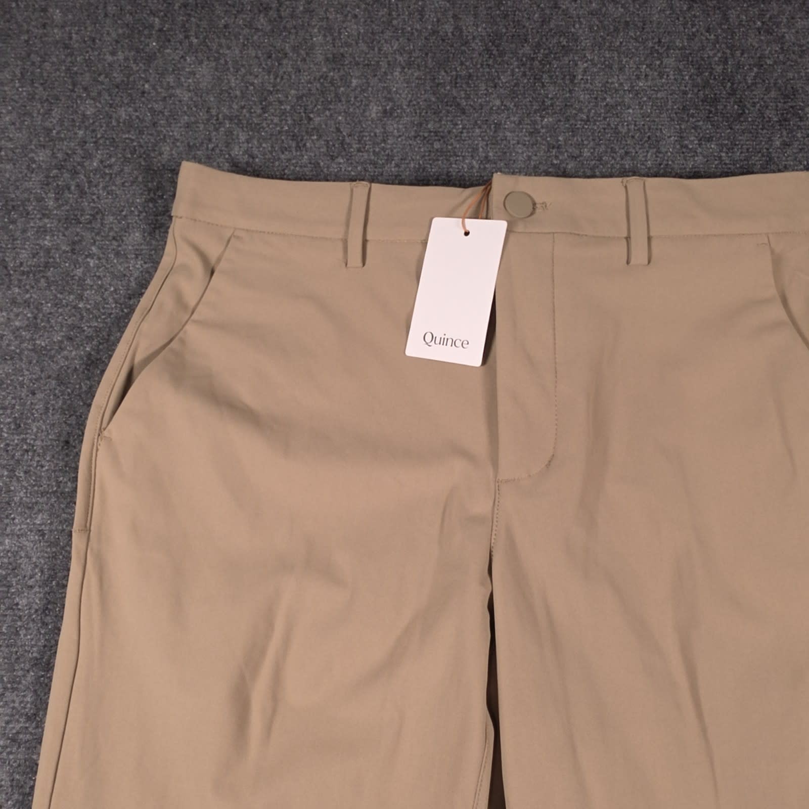 NWT Quince Performance Stretch Technical Dress Pants Mens 32×32 Sand Dune Golf