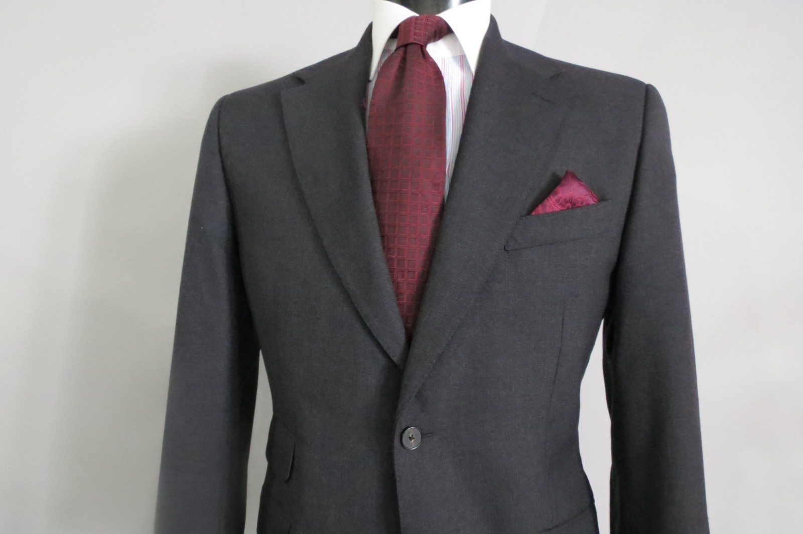 Charles Tyrwhitt Yorkshire Worsted woven in England Halfcanvas slimfit suit 42 R