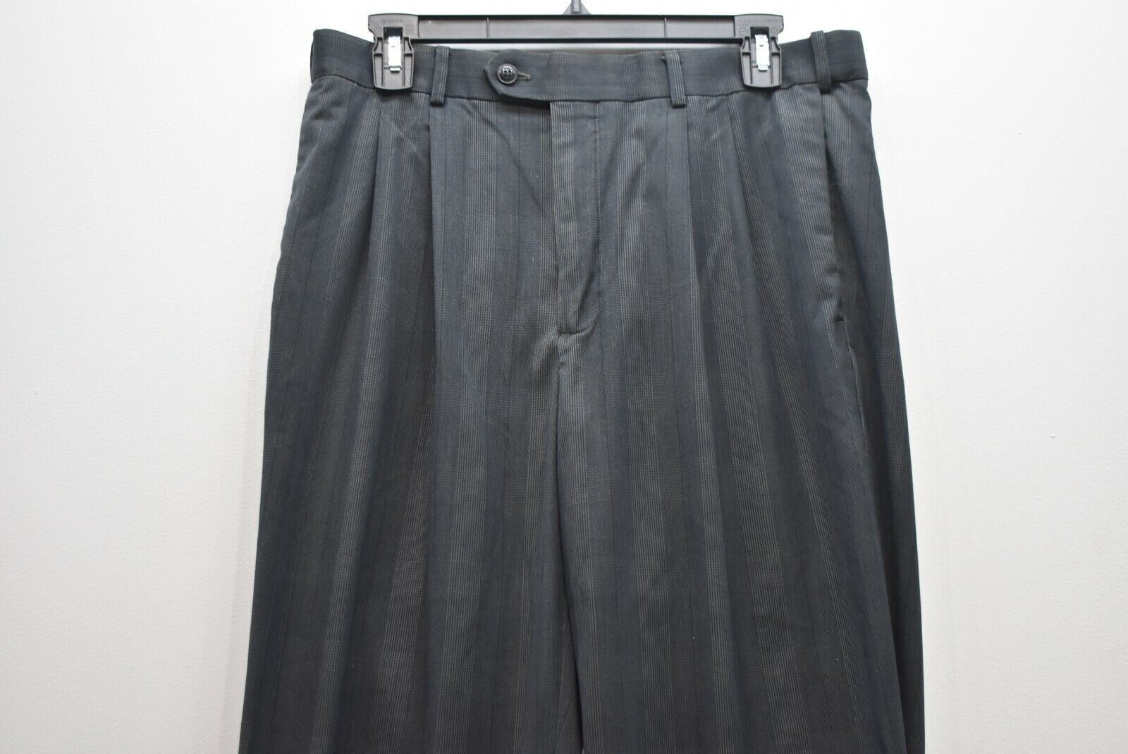 Roundtree & Yorke Men Pleat Front Straight Leg Folded Cuff Slack Pants 33 x 32