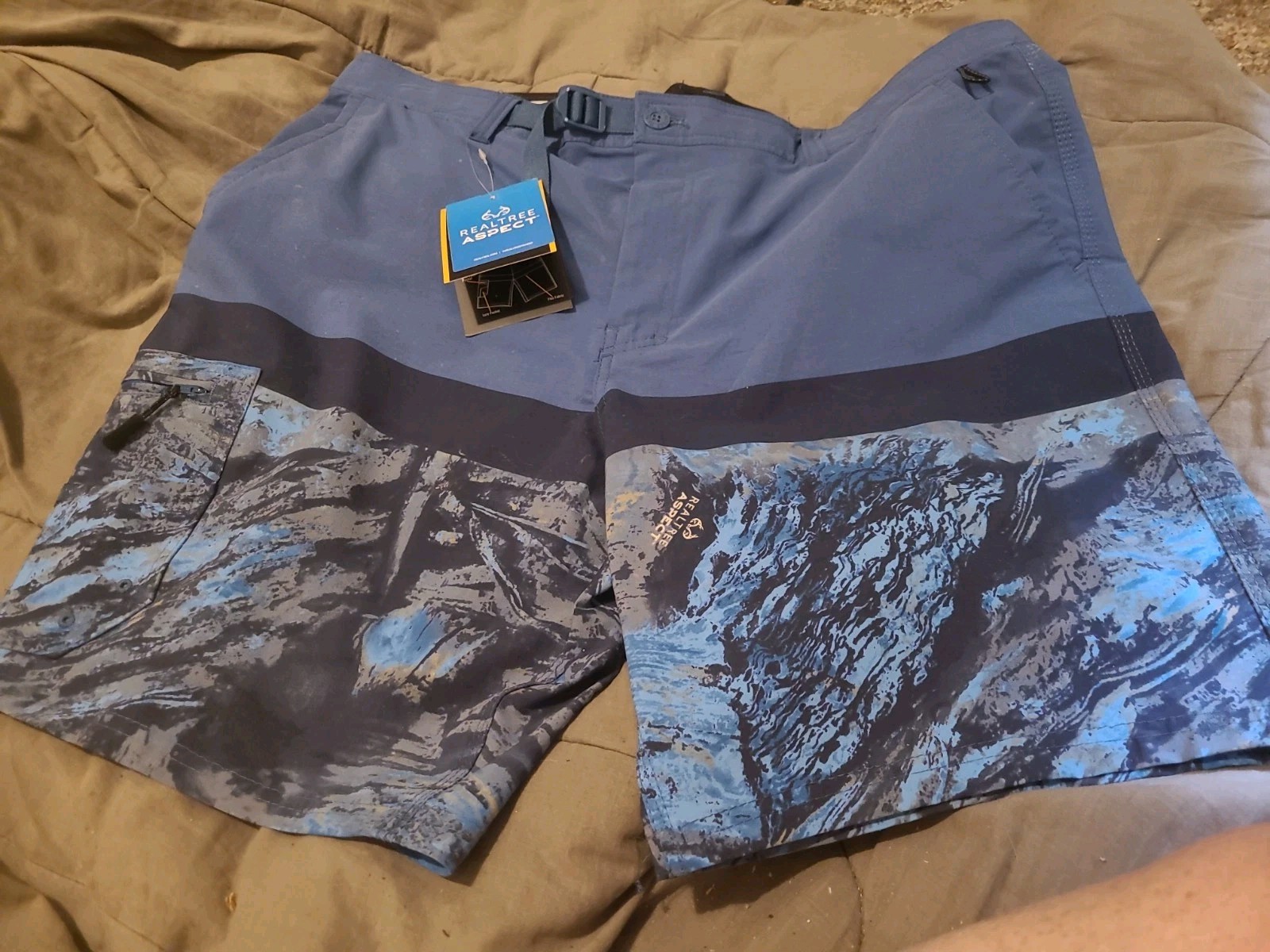 Realtree Hybrid Shorts Medium Performance Fishing Cargo Hiking Water Repellen XL