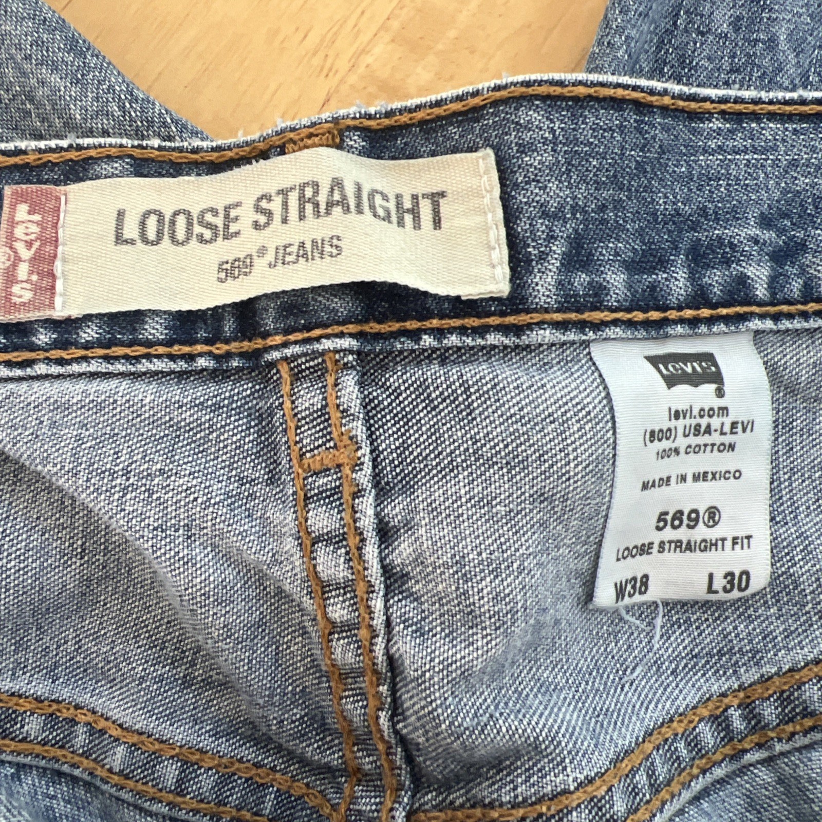 Levis 569 Loose Straight Leg Jeans Mens 38×30 Light Wash Blue Denim 00569-4550