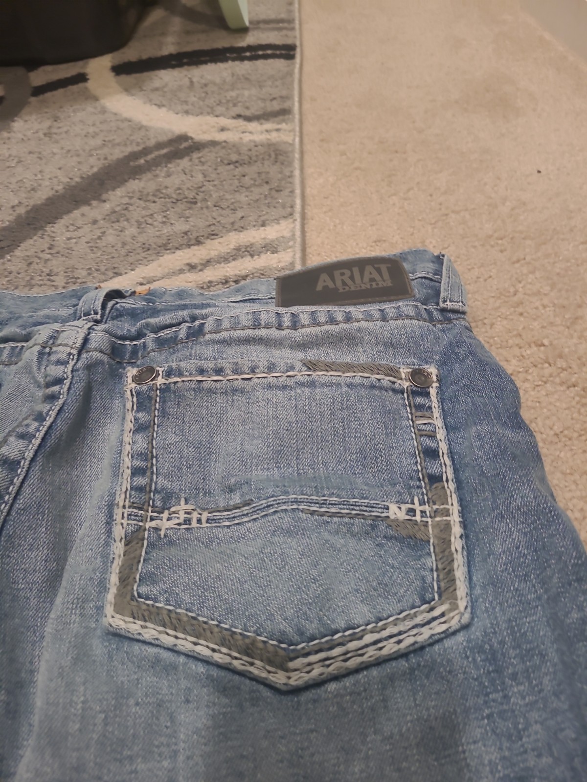 Ariat M2 Traditional Relaxed Boot Cut Jeans Mens 34×32 Med Wash Denim Shasta