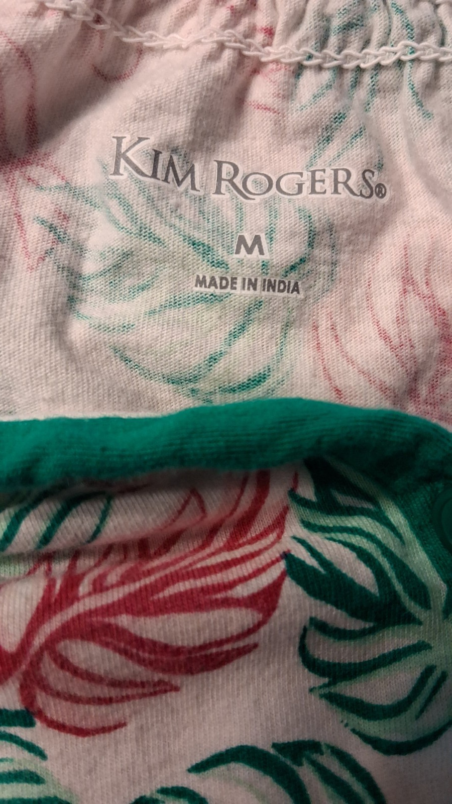 Kim Rogers White Tank Pink and Green Leaves Scoop Neck V-Cut 3 Buttons Misses M