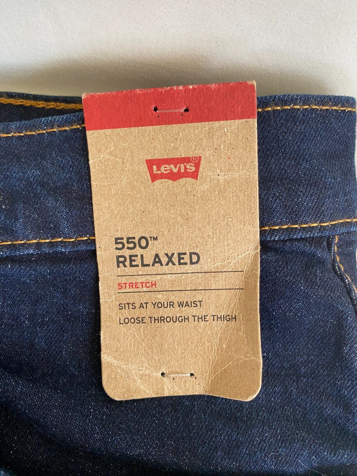 NWT $70 LEVI’S 550 Relaxed Fit Mens Blue Jeans Stretch Sits At Your Waist 48X29