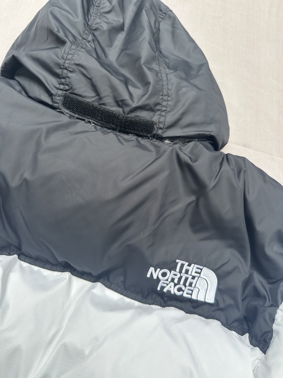The North Face Mens Large (L) 1996 Retro Nuptse Jacket White & Black