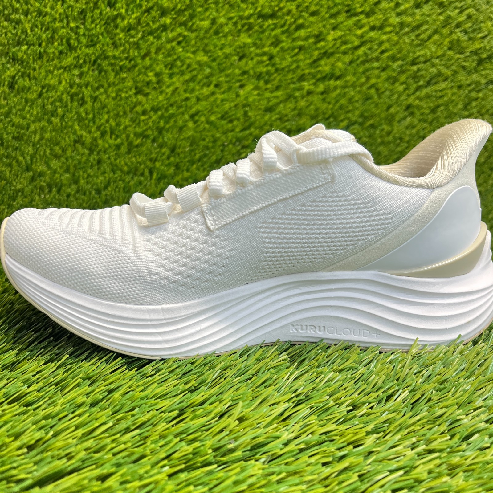 Kuru Atom 2 Womens Size 6.5 White Beige Athletic Running Walking Shoes Sneakers