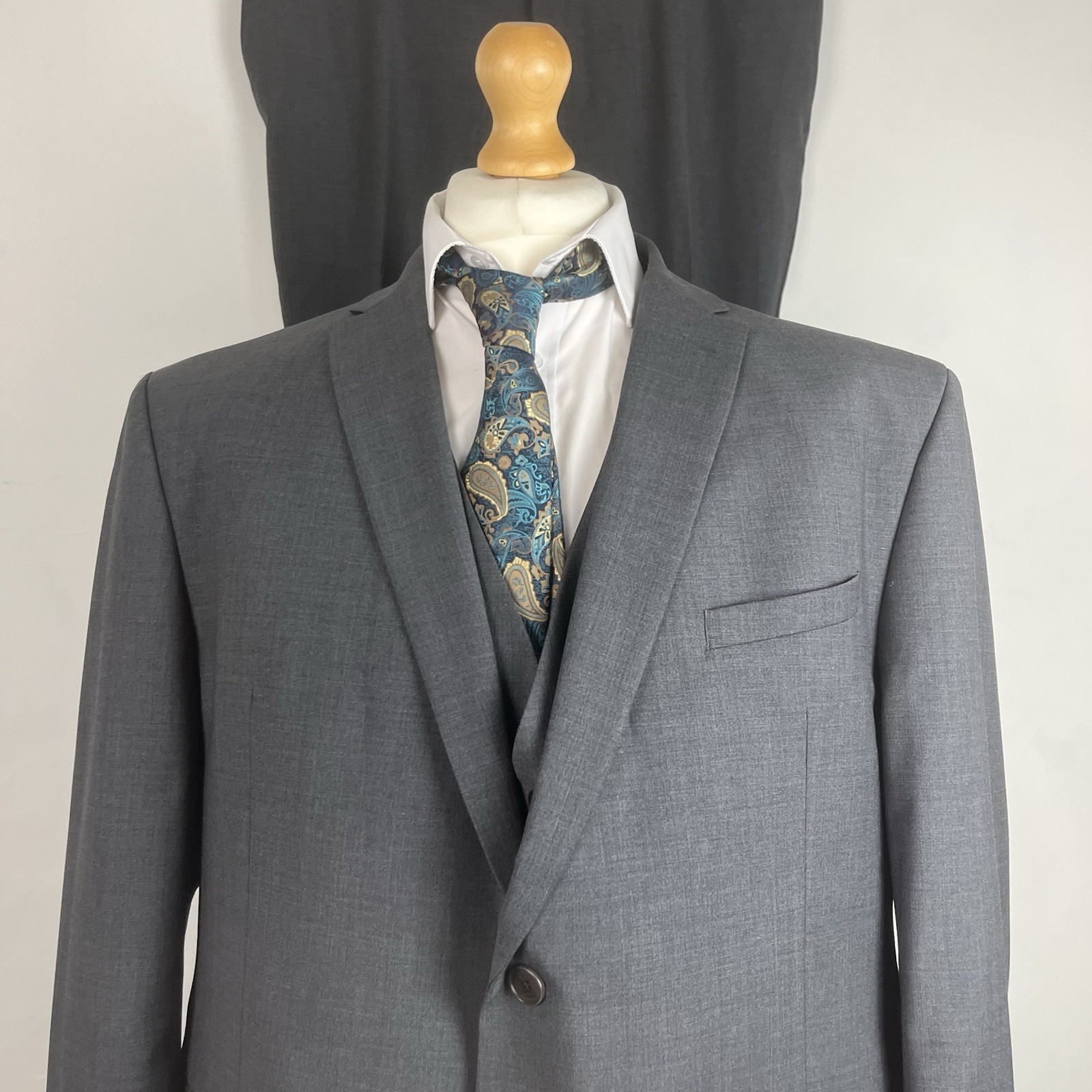 Ted Baker 3 Piece Suit Men’s Dark Grey 50S Jacket 44W 29L Trousers Slim Fit
