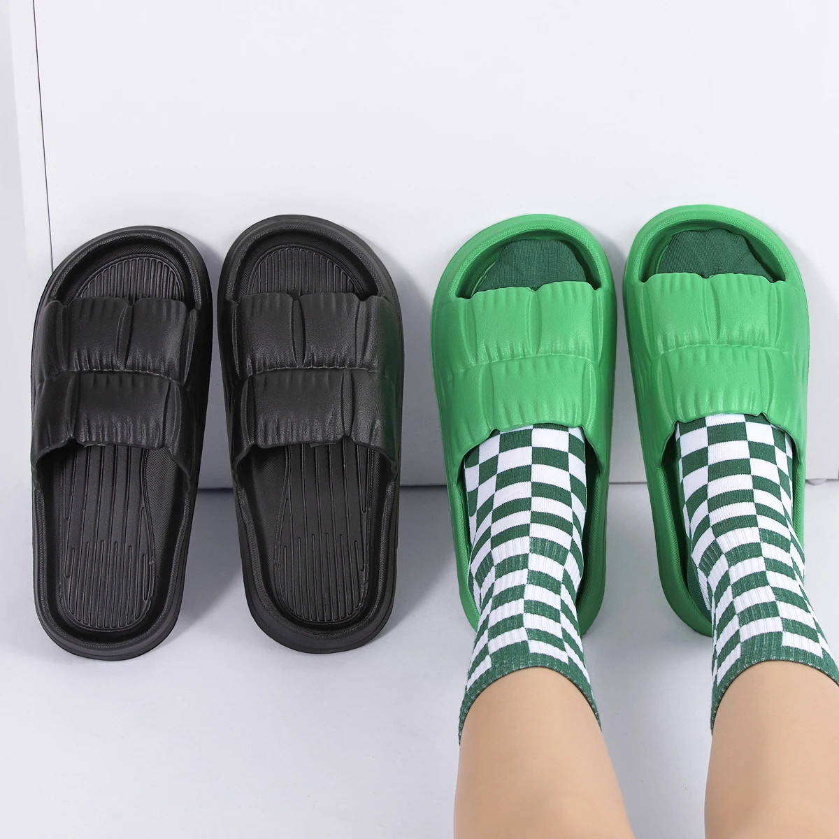 2023 Women Soft Sole Cloud Slippers Thick Platform Indoor Outdoor Beach Sandals