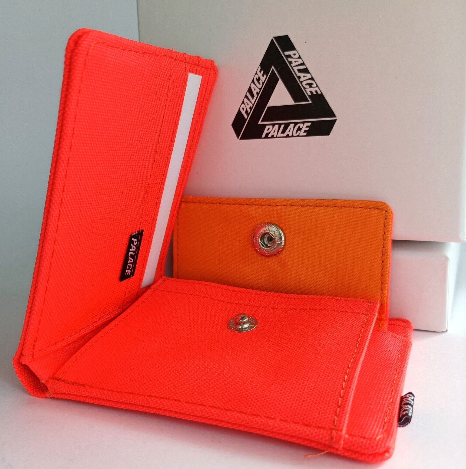 PALACE Wallet White Tri-ferg Logo on Orange Knitted Fabric Original Gift Box New