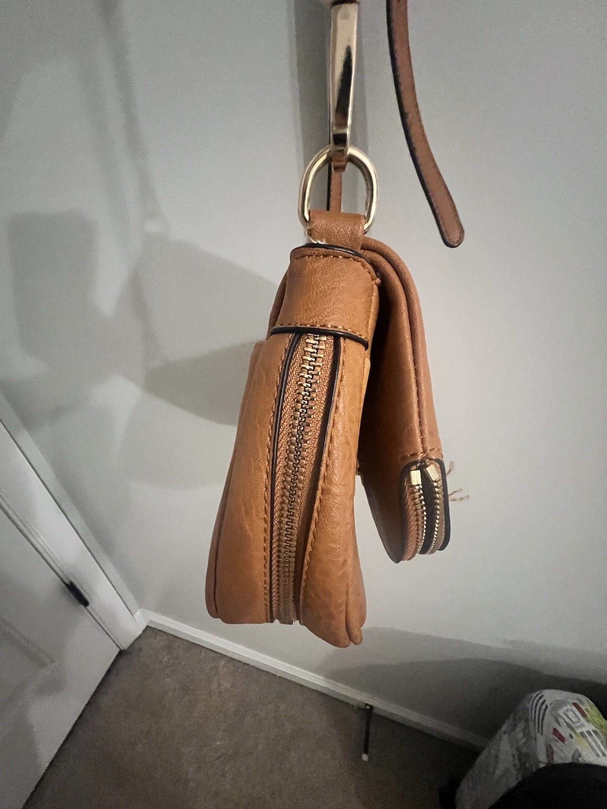 Moda Luxe Women’s Small Brown Chevron Crossbody Gold Zip Adjustable Strap