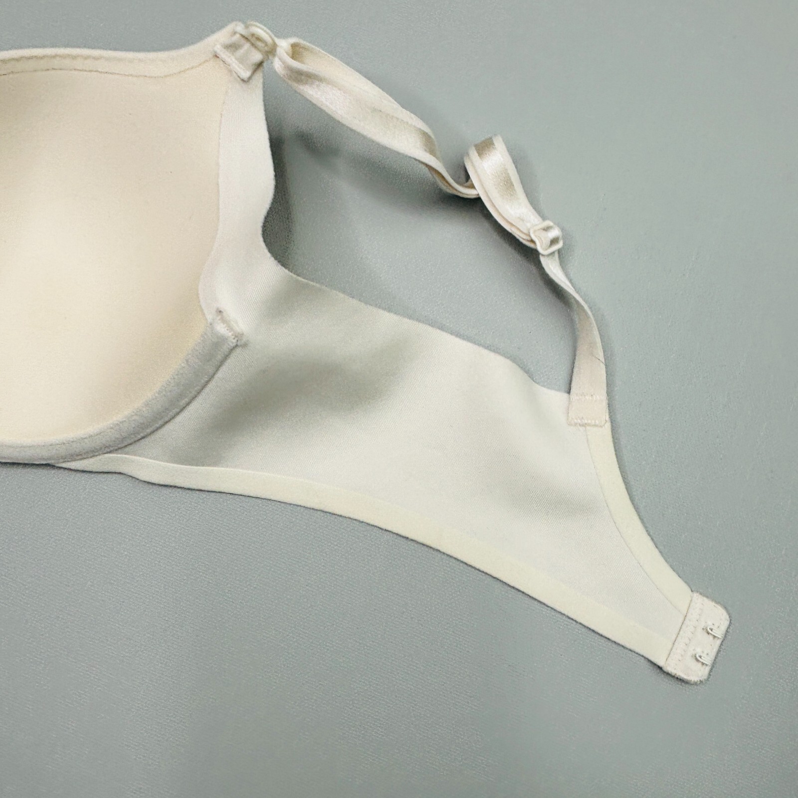 Warners No Side Effects Bra 34B Underwire Satin Padded Back Smoothing 5781