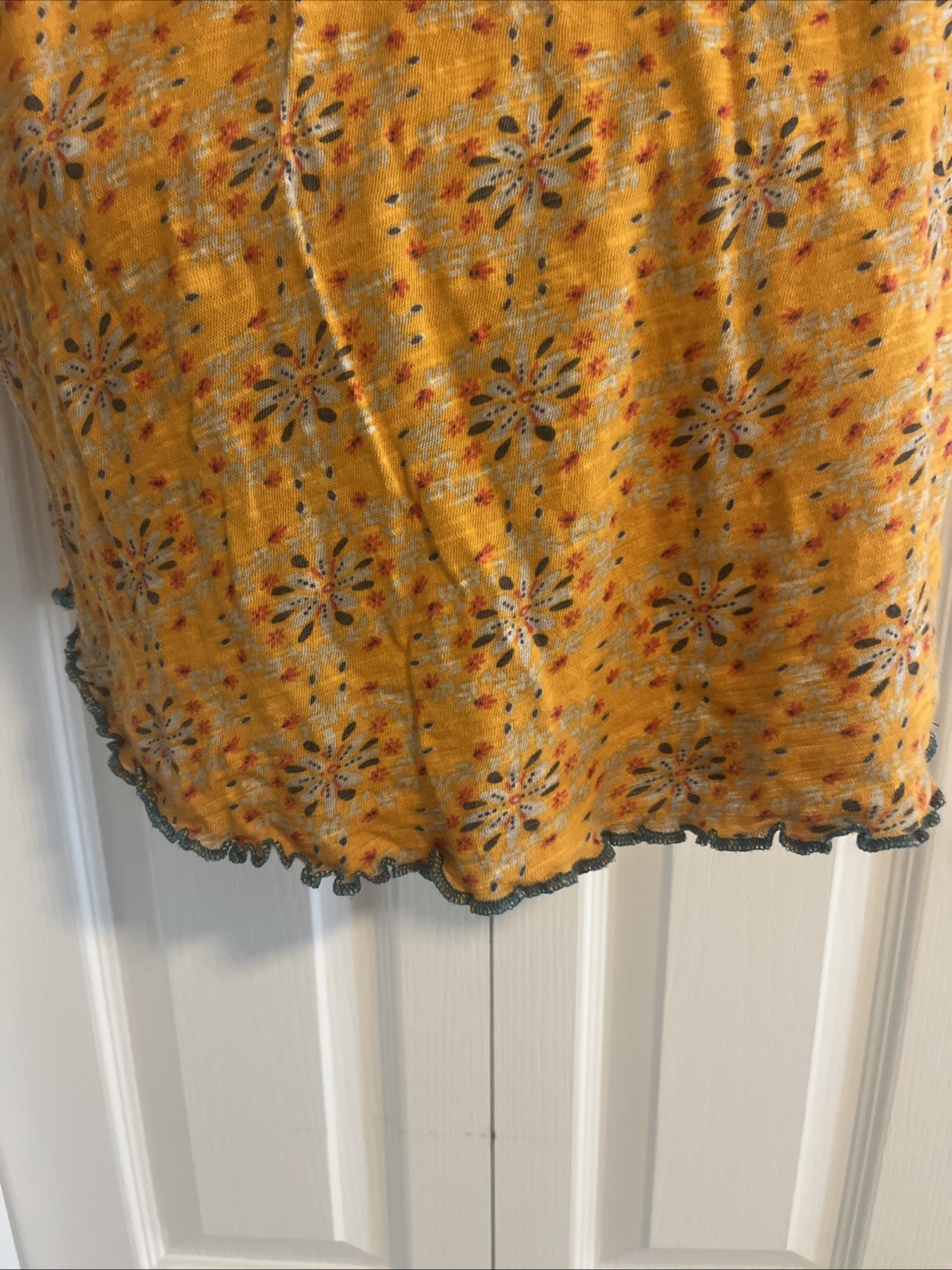 NATURAL LIFE Lily Cotton Short Sleeve Tee Shirt in Floral Mustard Size Small
