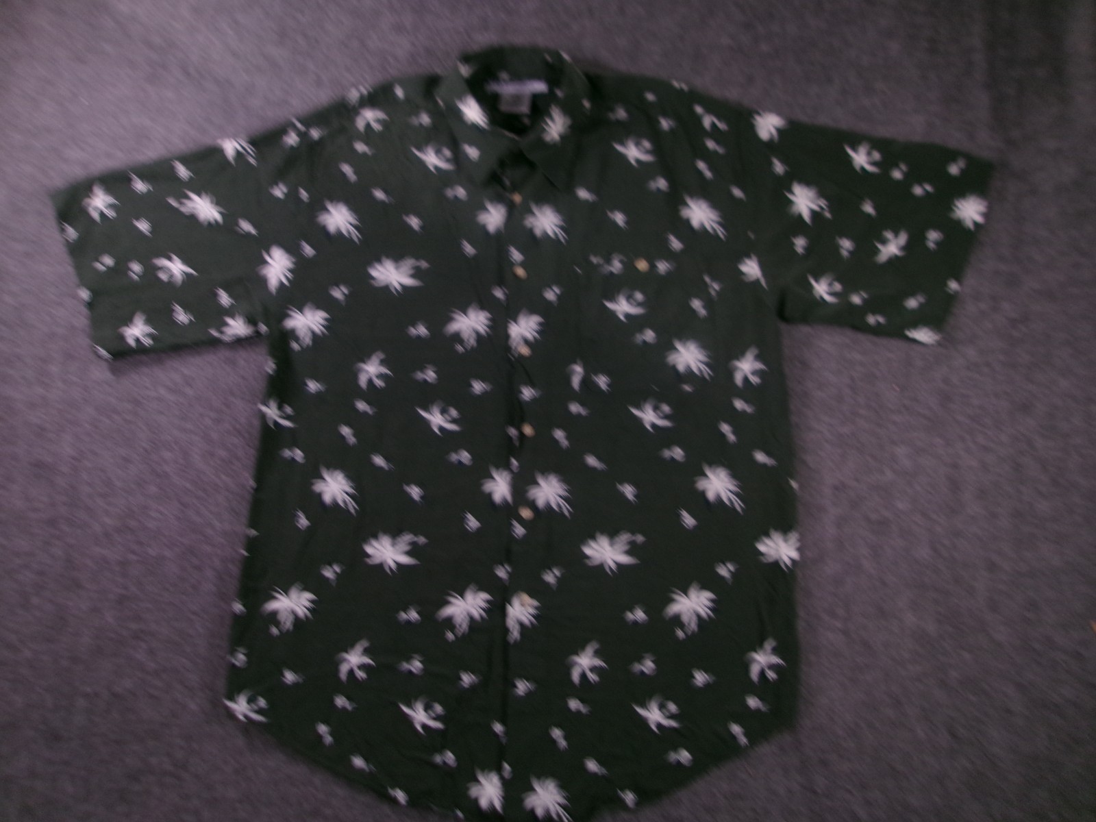 Untied Shirt Mens M Green Hawaiian Aloha Floral Tropical Button Up Causal