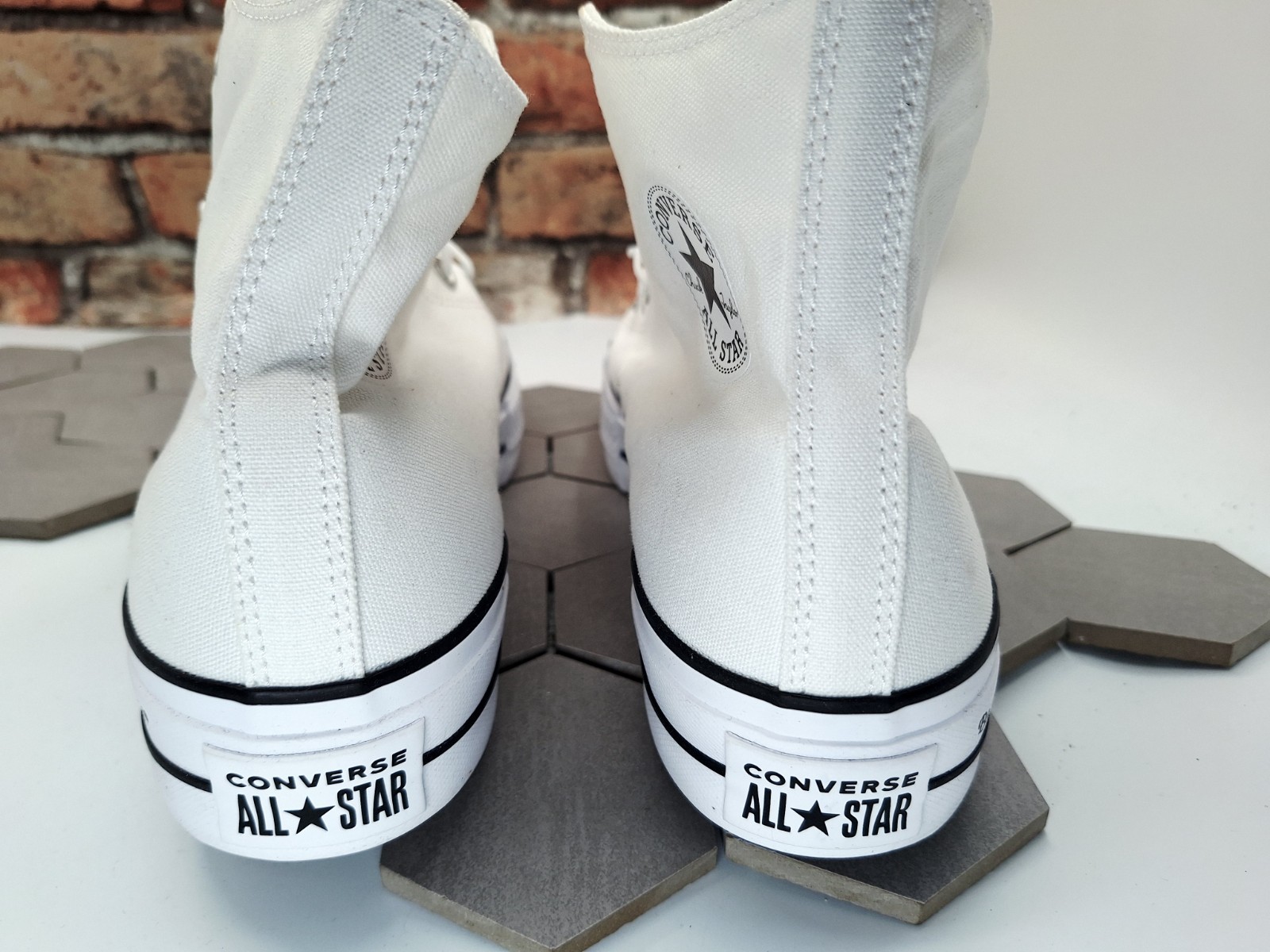 Converse CTAS Hi 1.5in Platform Lift OX White Black Men’s Sz 11 Canvas Sneakers