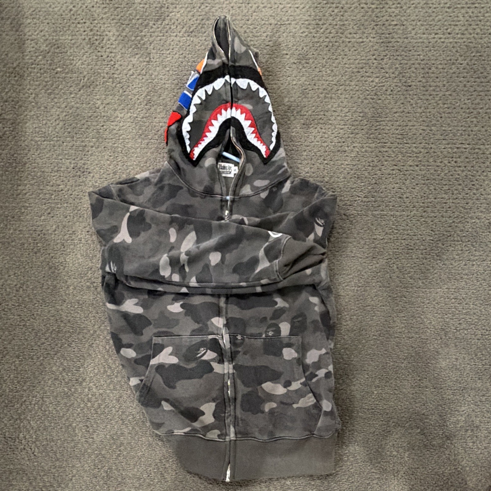 A Bathing Ape BAPE Gray Camo Shark Graphic Full Zip Hooded Hoodie Men’s S