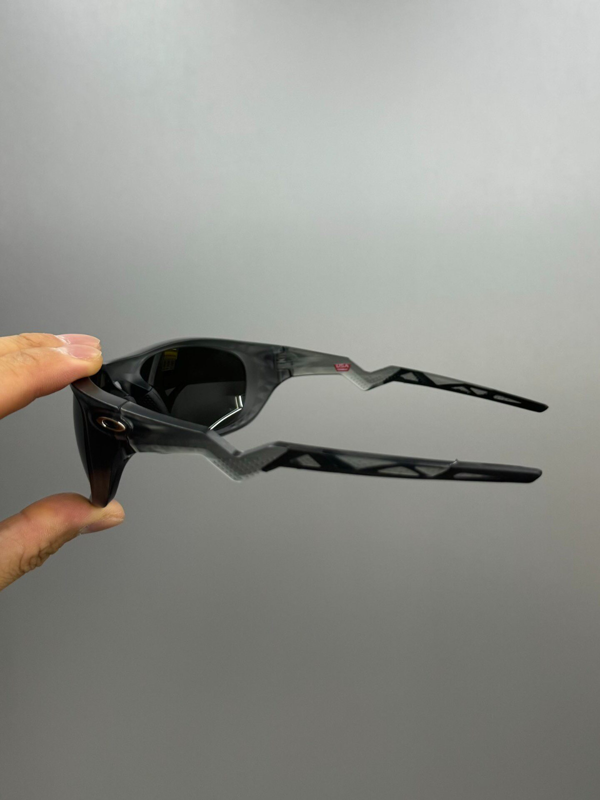 Oakley Lateralis OO9431 Polarized Sunglasses Charcoal Gray Frames Prizm