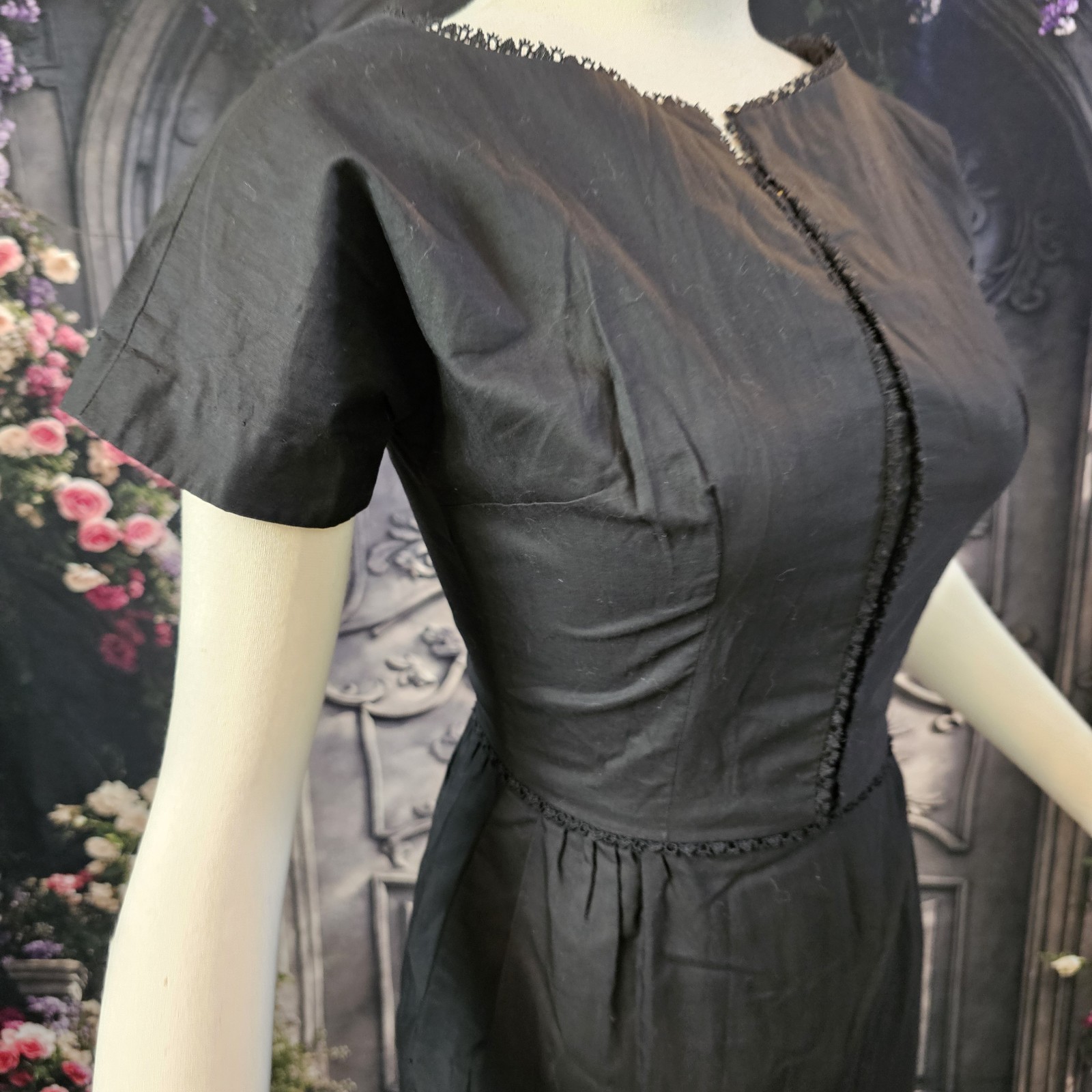 Vintage 1950s Wiggle Dress Fitted Black Polished Cotton Pinup