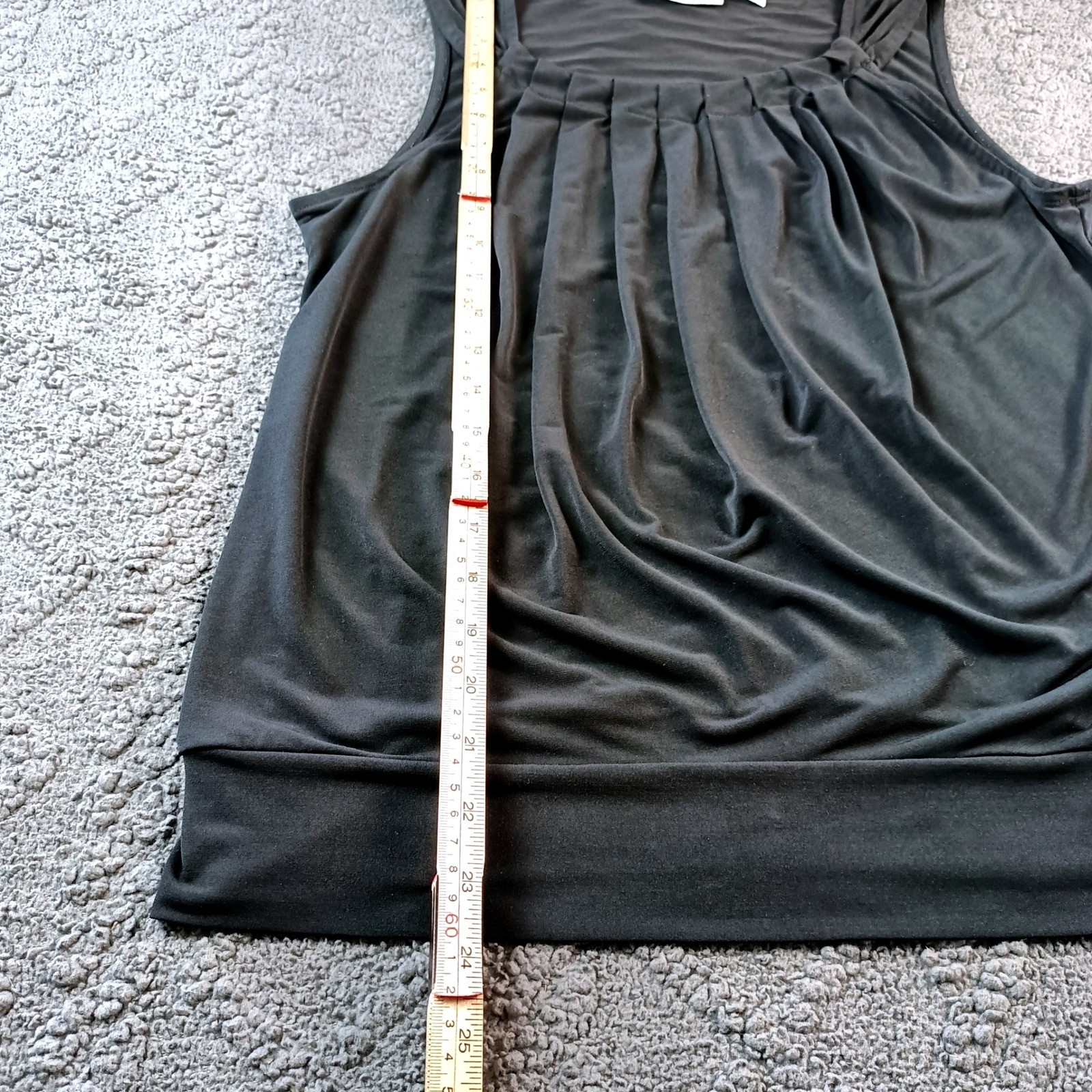 Women’s Size Medium Black Pleated Scoop Neck Sleeveless Banded Hem Top