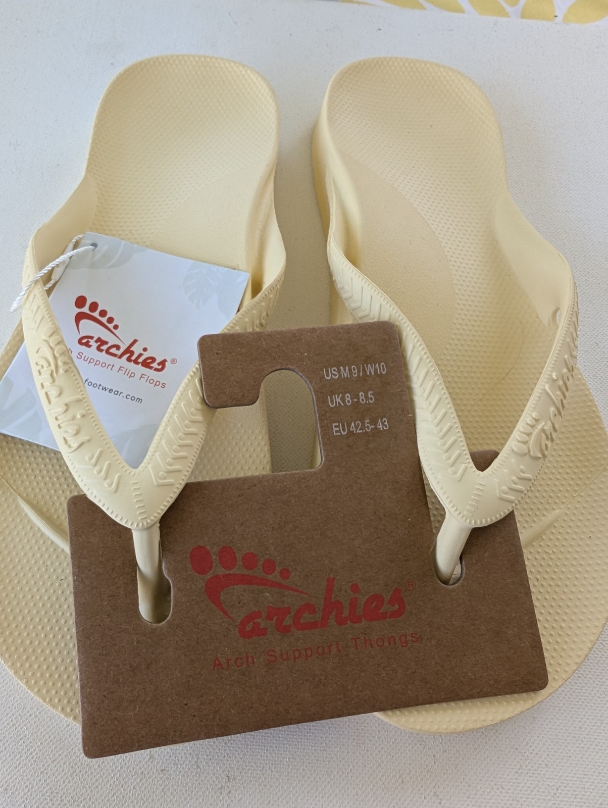 ARCHIES FLIP FLOPS LEMON YELLOW WOMENS SIZE 10 NWT