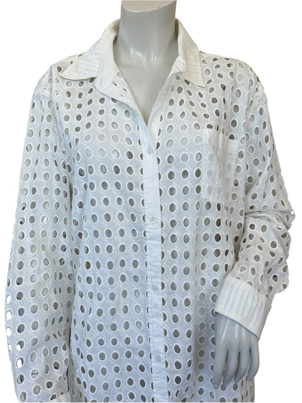 Solid & Striped White Eyelet Embroidered Oversized Coverup Oxford Shirt Medium