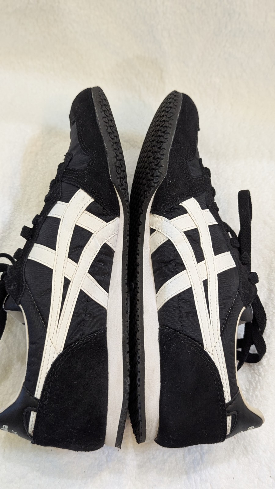 ASICS Onitsuka Tiger Serrano Black/White Classic Shoes Size 8.5 Womens