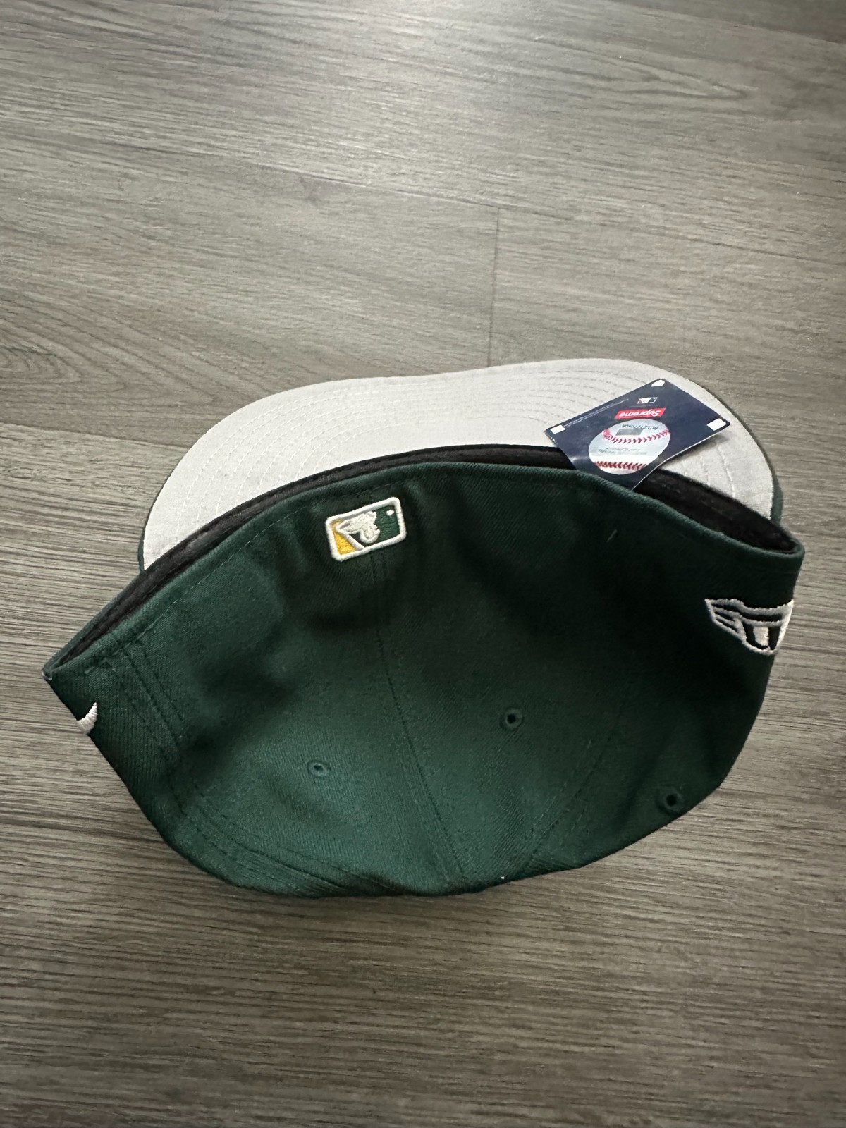 Supreme MLB Teams Box Logo New Era Oakland Athletics Size 7 1/8