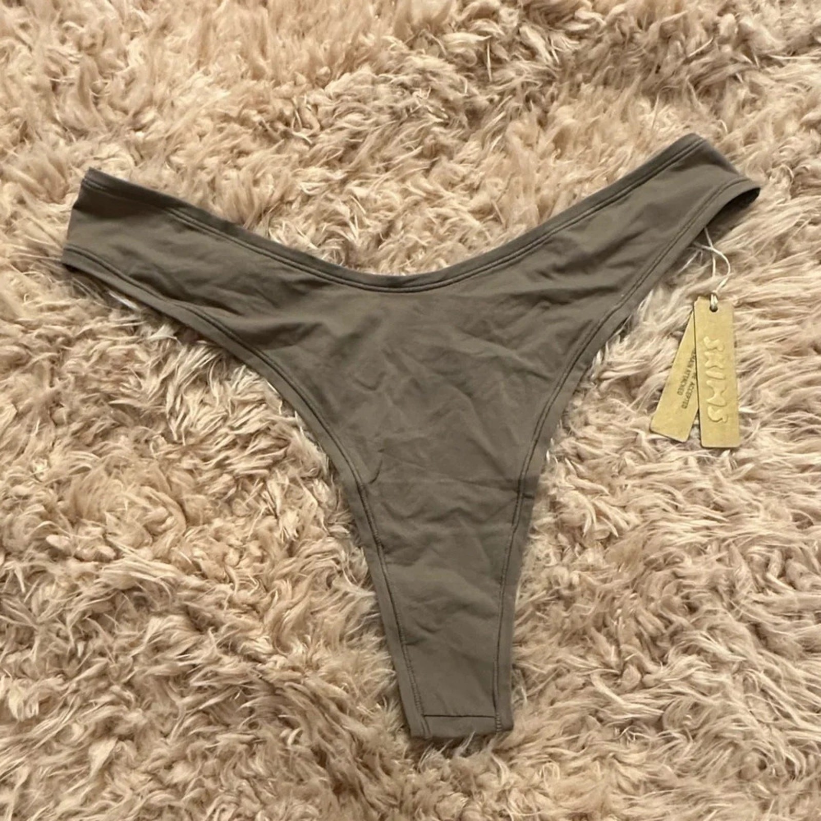 Skims Dip Front Thong Umber NWT 3X