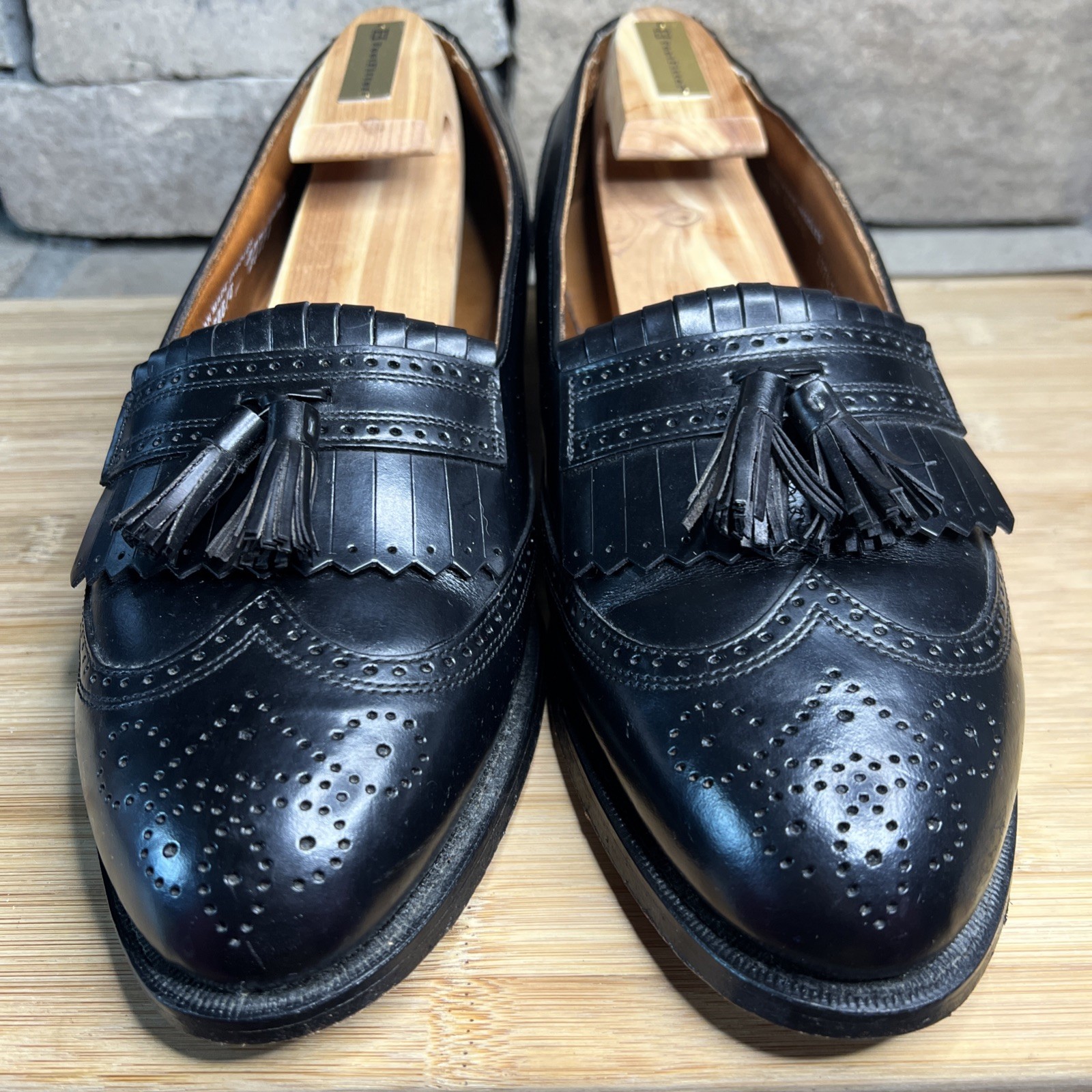 Men’s Bostonian Wingtip Tasseled Black Leather Classic Shoes 10