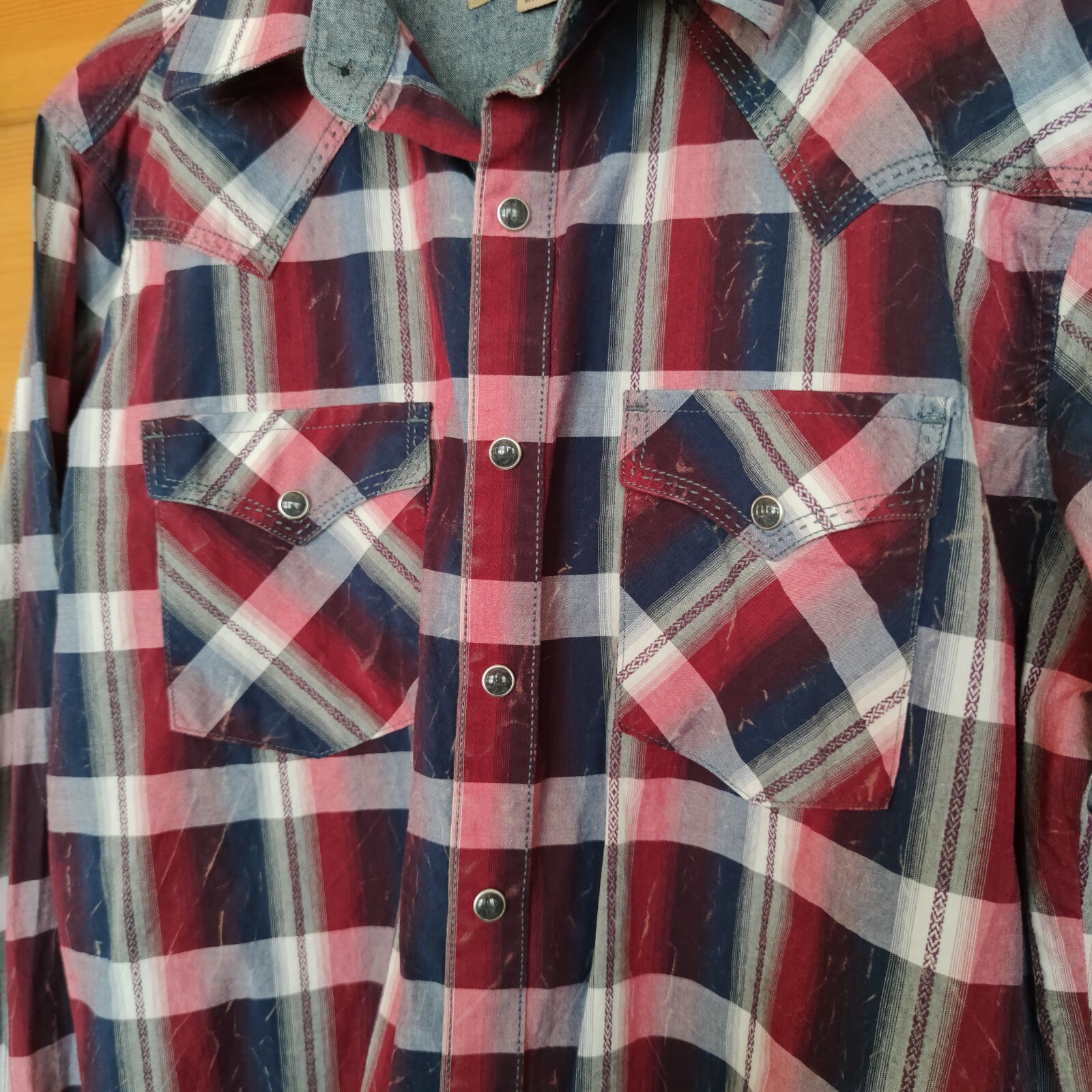 Wrangler Retro Western Plaid Pearl Snap Button Down Shirt Top Red Blue Sz Medium