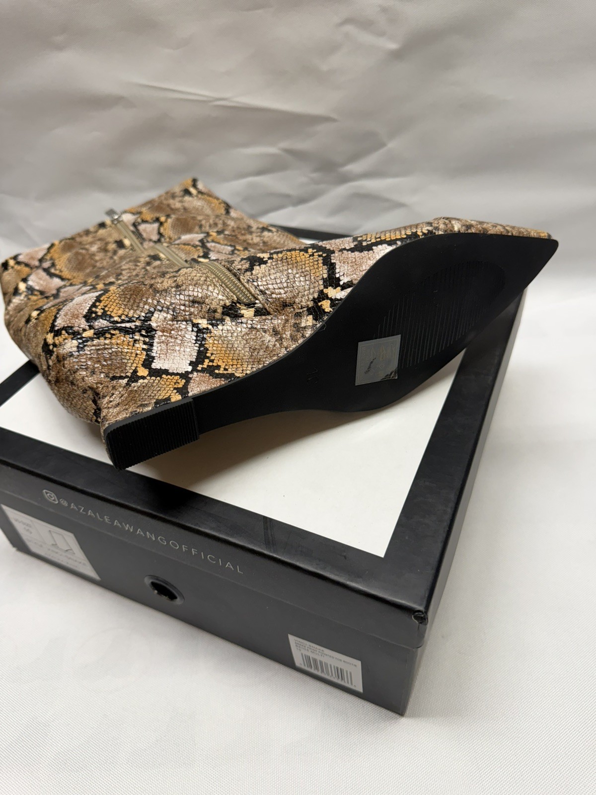 AZALEA WANG ” Vinci Snake” US 10