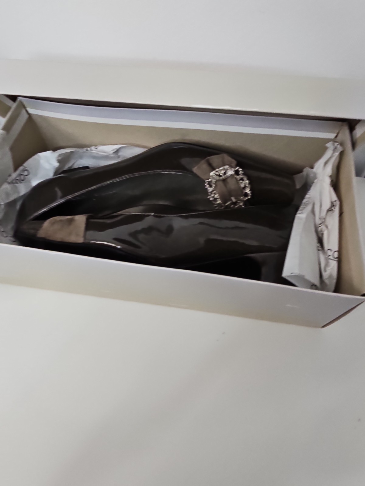 VTG Coup D’Etat Gray Patent & Suede Pumps Ornate Buckle Women’s Size 8.5M