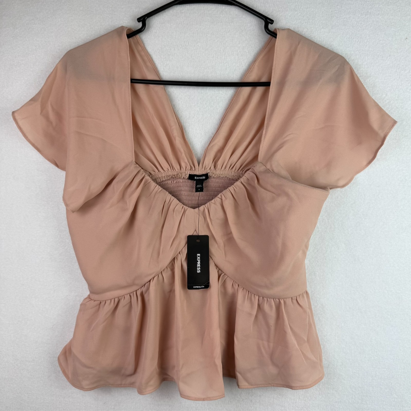 Express Top Womens Size Small NWT Pink Blush Sweetheart Ruched Smocked Peplum